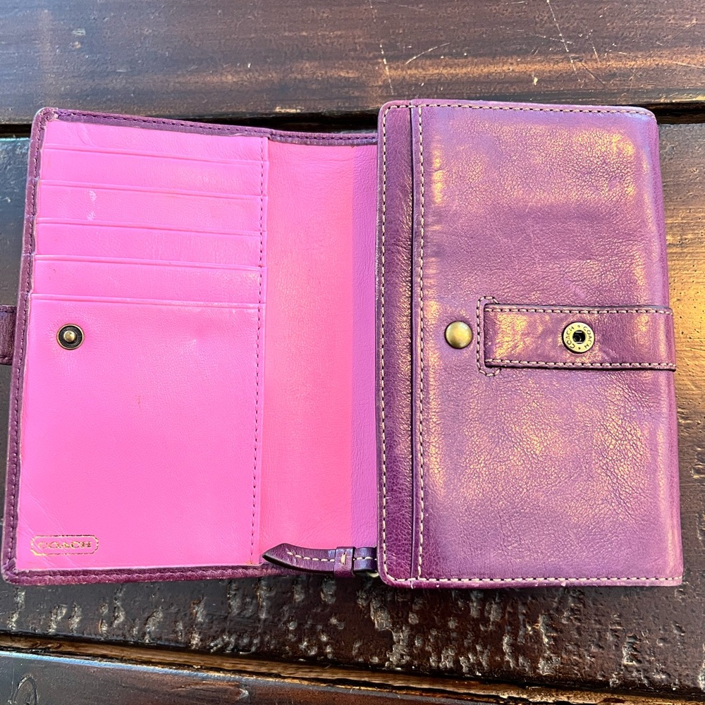 Coach Wallet - Picture 2 of 4